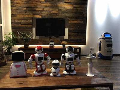 南通進(jìn)化者機(jī)器人 走進(jìn)智能生活的領(lǐng)航者